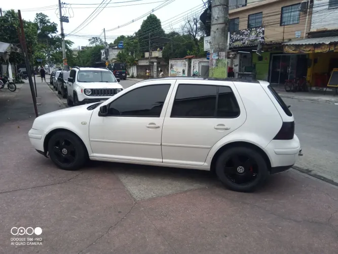 Volkswagen Golf 2.0/ 2.0 MI Flex Comfortline/ Sport 2000