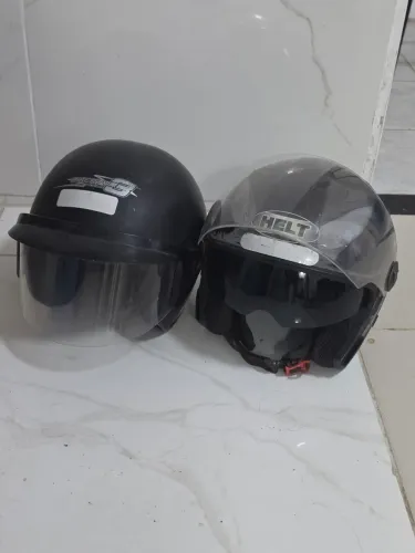 Vendo 2 capacetes