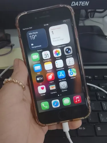 iPhone SE 64GB