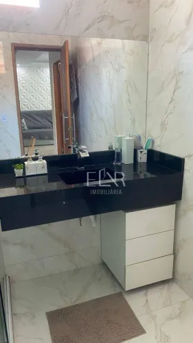 Linda Casa com Piscina Privativa e Área Gourmet no Condomínio Rangel