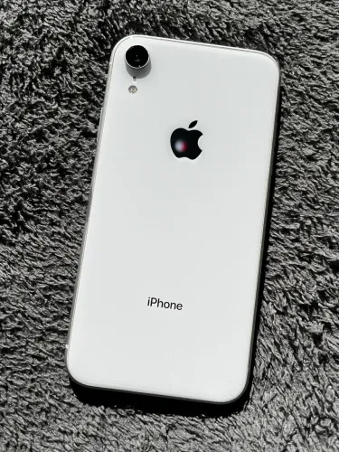 iPhone XR. Pega Face ID. 64gb 