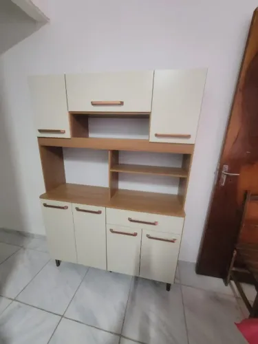 Transforme Sua Cozinha com o Armário Verona 5 Portas e 1 Gaveta