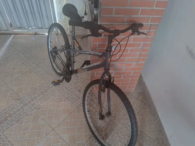 Bicicleta Caloi Montana Aro 26 - 21 Marchas
