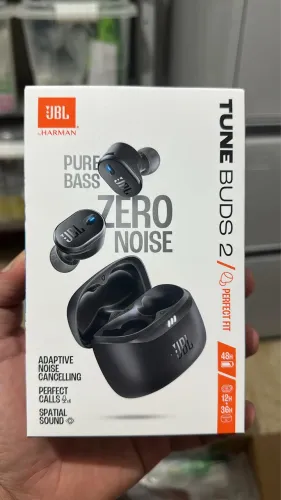 Fone JBL Tune Buds 2 Preto com cancelamento de ruído 