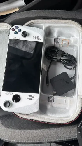 Asus Rog Ally z1 extreme 1tb