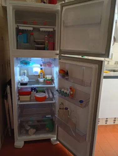 ? Geladeira Electrolux - Ótimo Estado -