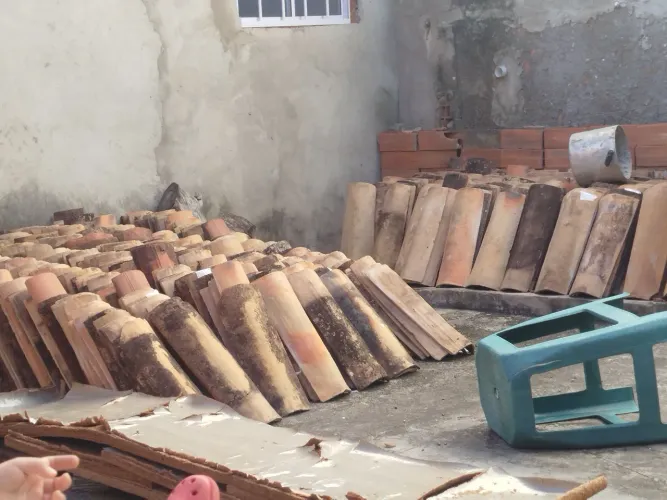 Telhas de cerâmica (Doação)