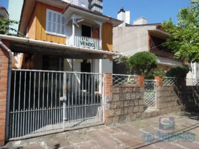 Terreno em Porto Alegre, no bairro Jardim São Pedro, à venda.