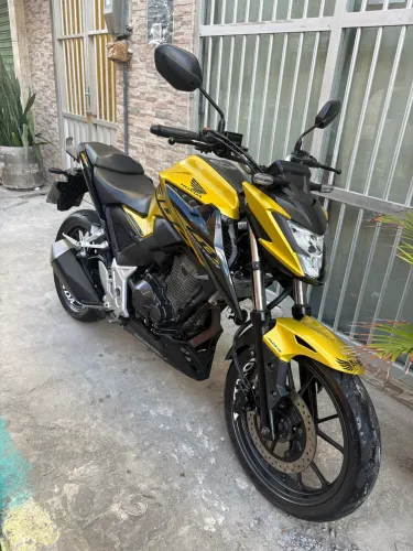 CB Twister 300 F