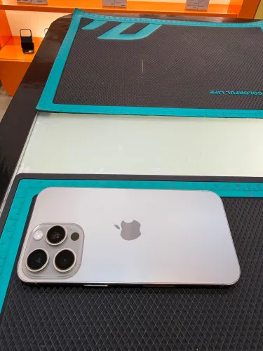 iPhone 15 Pro Max 256GB - Titânio
