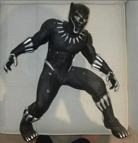 Boneco articulado pantera negra 55cm Ultimato Marvel