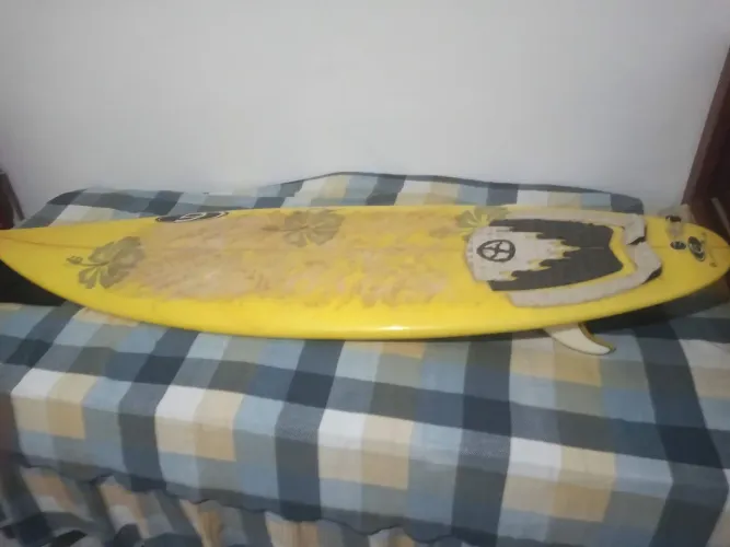 Prancha de Surf 5'11"1/2 triquilha