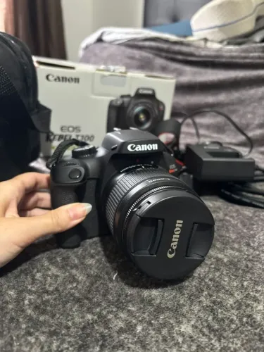 Canon EOS Rebel T100 | Menos de 2k cliques