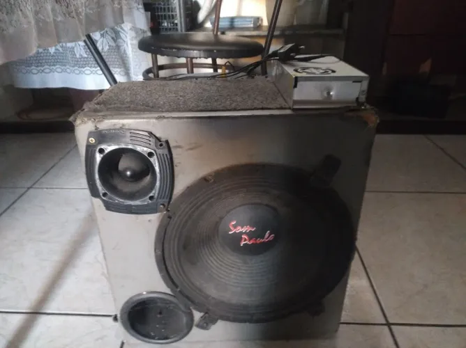 caixar acústicas som automotivo