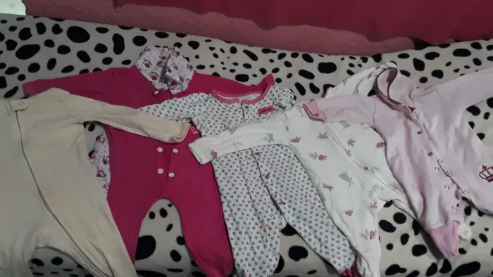 LOTE DE ROUPINHA BEBÊ MENINA E BOLÇA MATERNIDADE