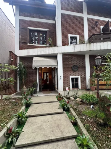 Casa para venda em Indianópolis com 4 quartos, sendo 1 suíte, 362m²