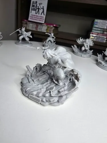 Miniatura de resina, Tomioka (Demon Slayer)
