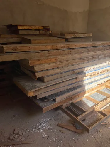Formas de madeira para vigas de concreto - Usadas em bom estado