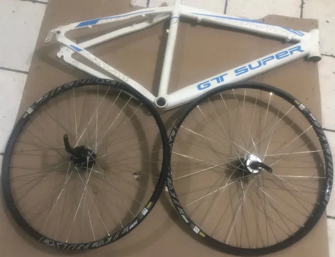Quadro / roda aro 26