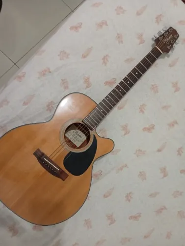 Violão Takamine