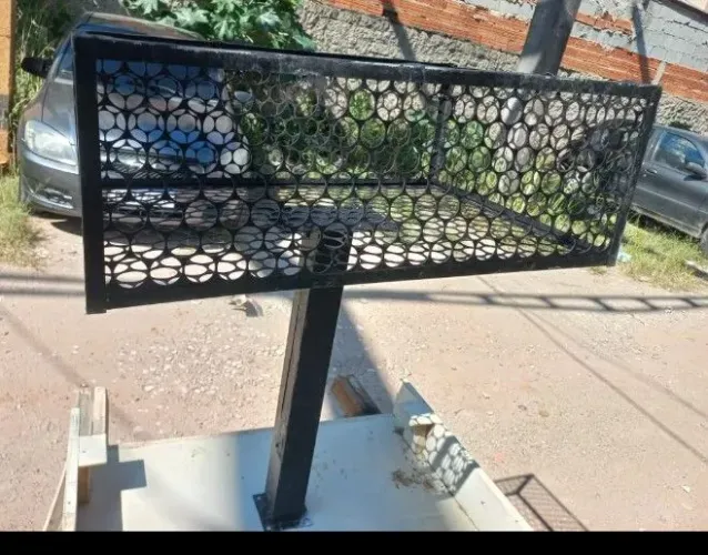 Lixeira de calçada 