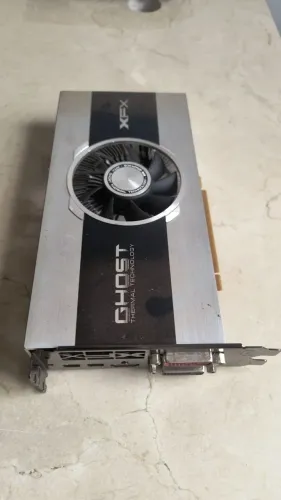 Placa de Vídeo Radeon HD 7850 2GB GDDR5 - Com Defeito