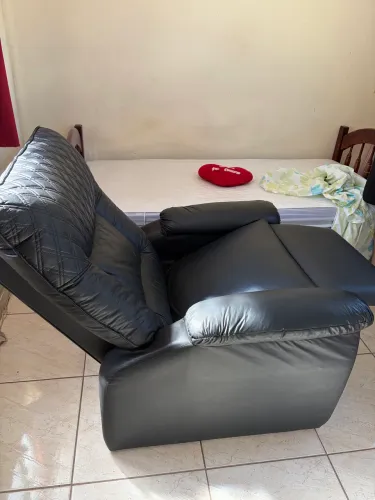 Poltrona Couro Inclinável