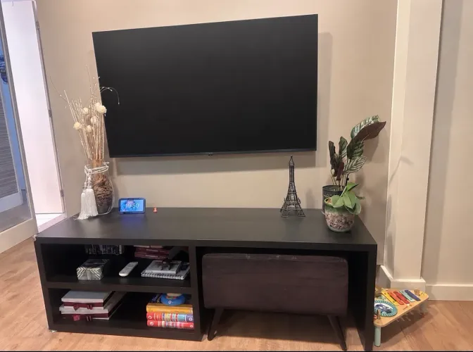 Rack/aparador moderno para TV + pufe