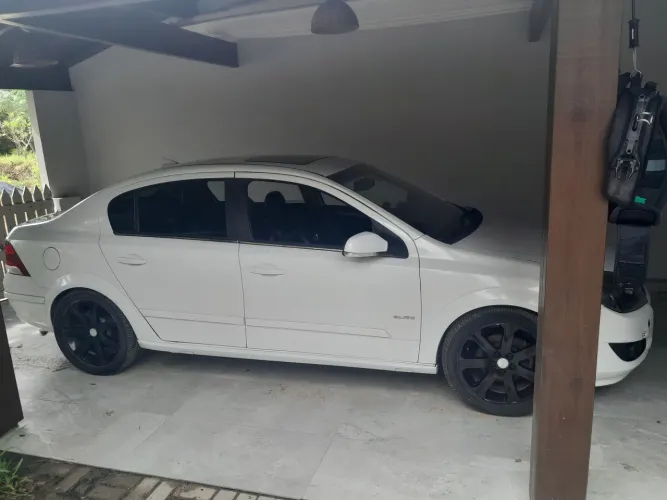 Vectra Elite sucata