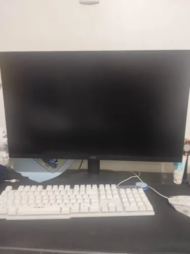 VENDO MONITOR NOC SEMINOVO