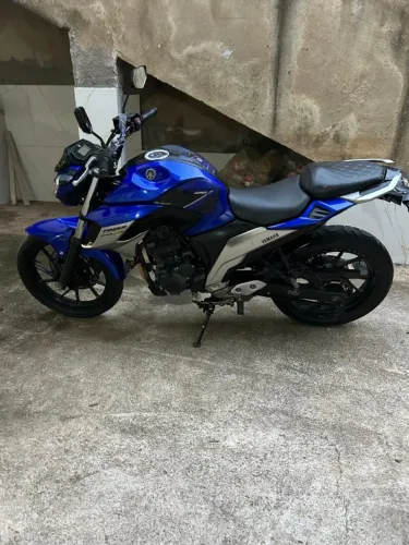 Moto Yamaha Fazer 250