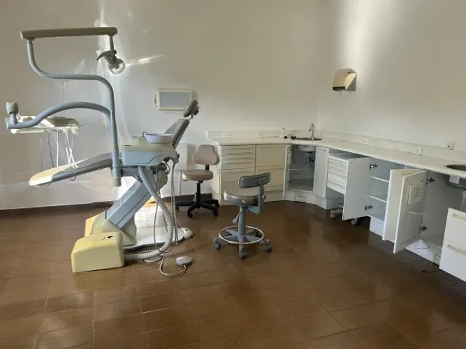 CONSULTÓRIO ODONTOLÓGICO COMPLETO