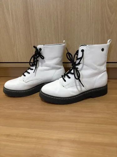 Bota coturno branca Vizzano 37
