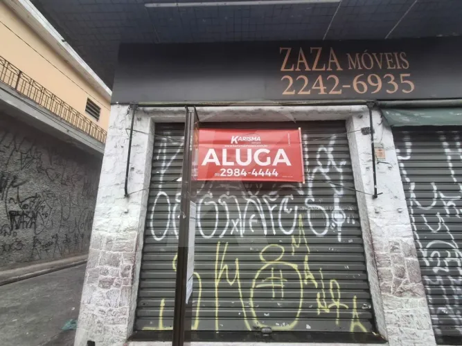 Salão comercial na Avenida Roland Garros.
