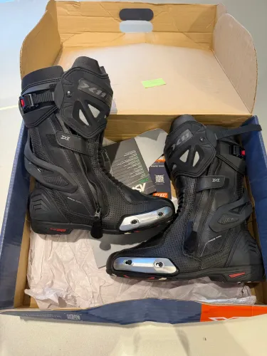 Bota Moto X11 Race Pro Preta Tamanho 40