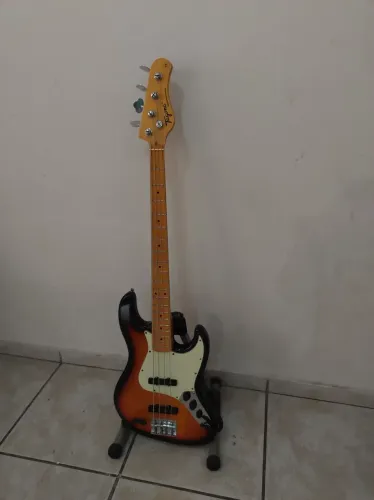 baixo jazz bass Tagima tw73