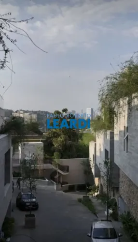 CASA EM CONDOMÍNIO - CIDADE JARDIM - SP