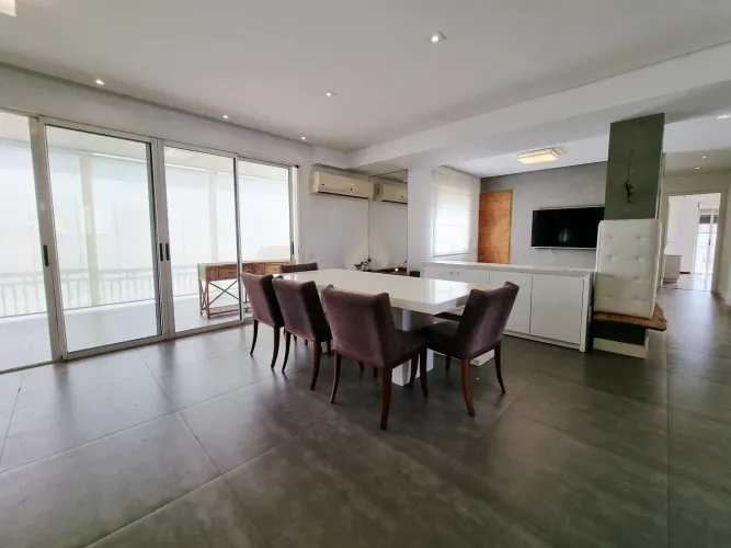 Apartamento Com 03 Dormitórios em Pinheiros Totalmente Reformado