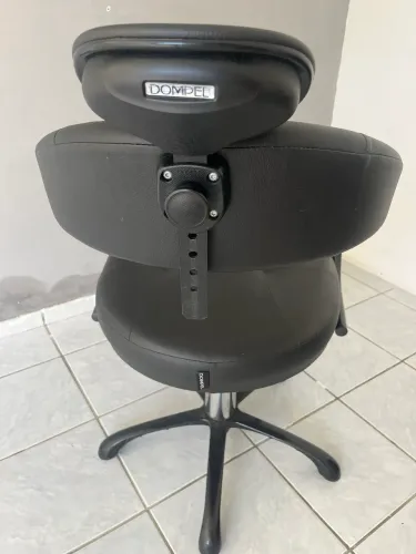 Cadeira para salão de beleza e lavatório 