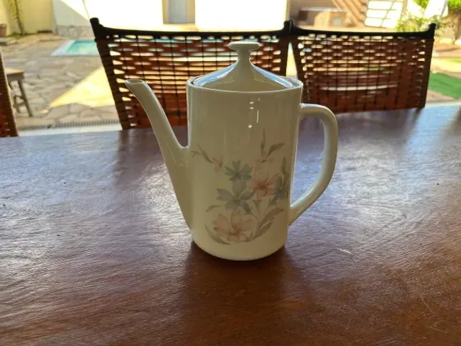 Bule de porcelana Pozzani
