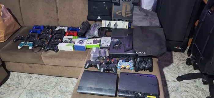 Lote de controles/acessórios e games PS3/PS4/XBOX 360