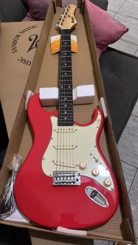 Guitarra Memphis by Tagima Stratocaster MG-30