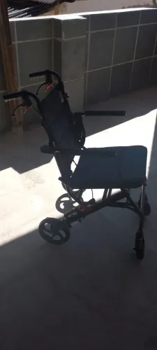 Cadeira de Rodas Dobrável - Ótimo Custo-Benefício