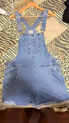 Jardineira jeans