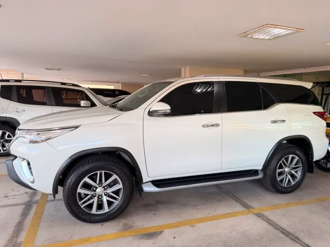 Toyota Hilux SW4 SRX 4X4 2.8 TDI 16V Dies. Aut. 2019