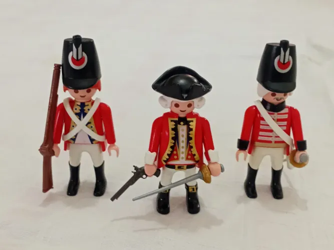 Capitão e Soldados Britânicos
