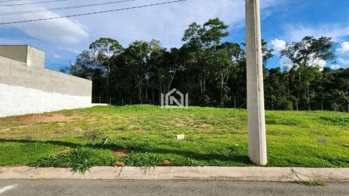 Terreno à venda no condomínio Terra Nobre Granja Vianna, com projeto aprovado com piscina,
