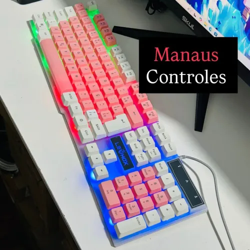 Teclado gamer rosa