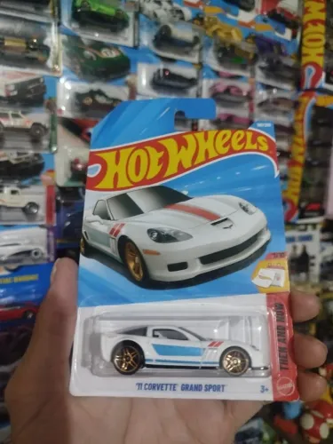 HOT WHEELS '11 CORVETTE GRAND SPORT 1:64