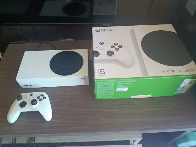 Xbox series S, 512GB + Controle